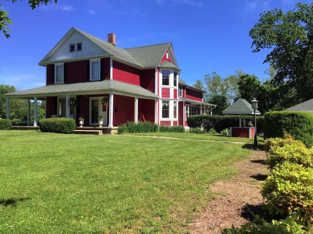 Plain & Fancy Bed & Breakfast Ironton Dış mekan fotoğraf