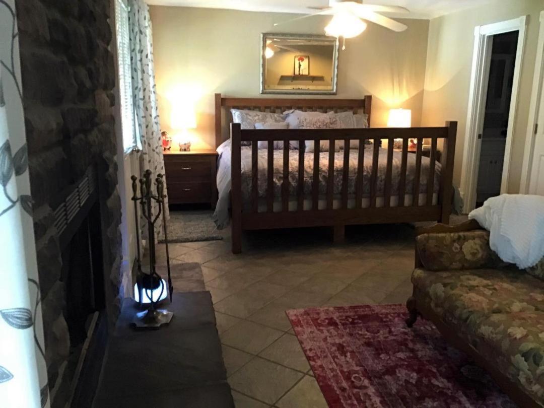 Plain & Fancy Bed & Breakfast Ironton Dış mekan fotoğraf